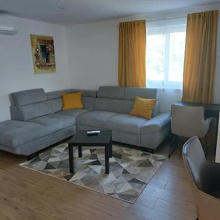 Lux Nera Apartman *